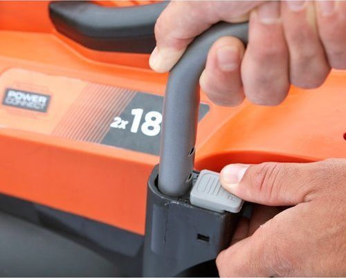 Газонокосилка аккумуляторная Black+Decker BCMW3318N 561104 фото