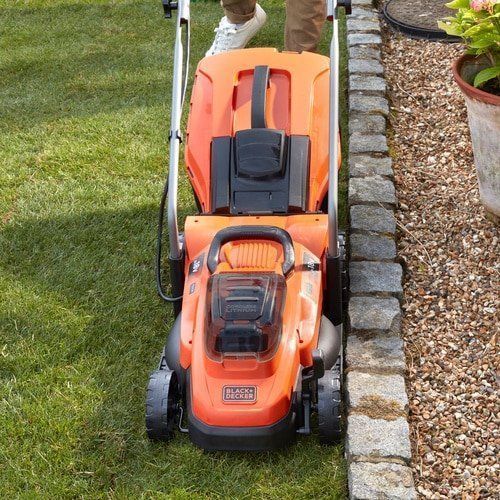 Газонокосилка аккумуляторная Black+Decker BCMW3318N 561104 фото