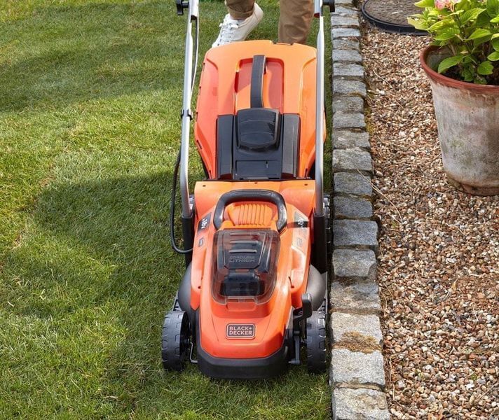 Газонокосилка аккумуляторная Black+Decker BCMW3318N 561104 фото