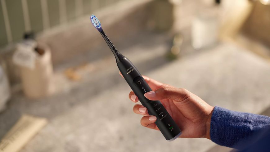 Электрическая зубная щетка Philips Sonicare 7100 Series HX7421/01 591465ua фото