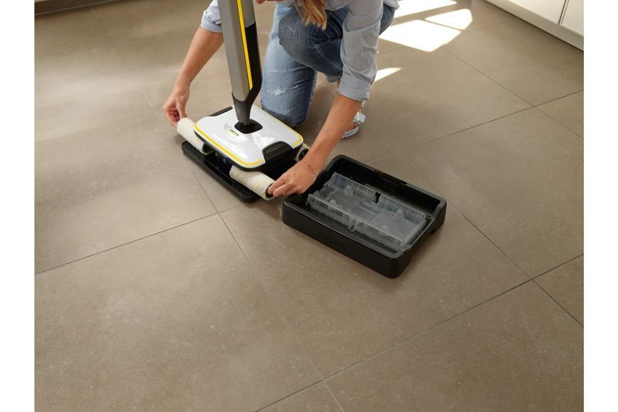 Моющий пылесос Karcher FC 7 Plus (1.055-710.0) 568707 фото