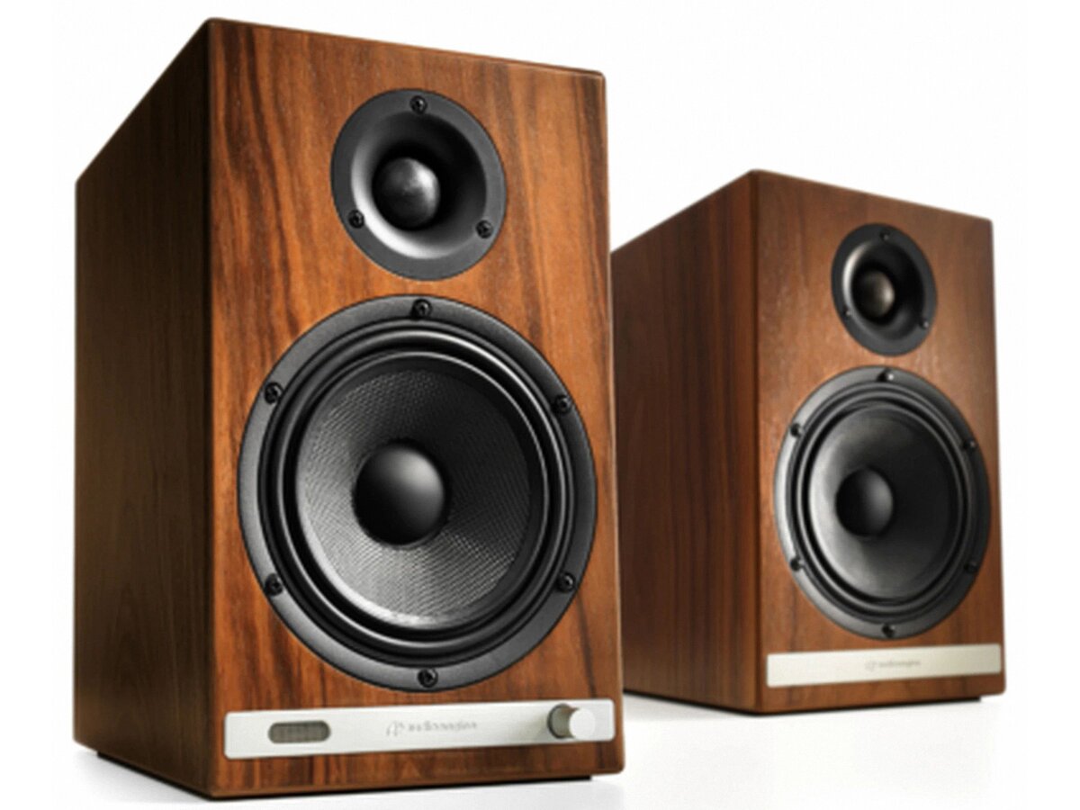 фото Моноблочная акустическая система AudioEngine HD6 Walnut